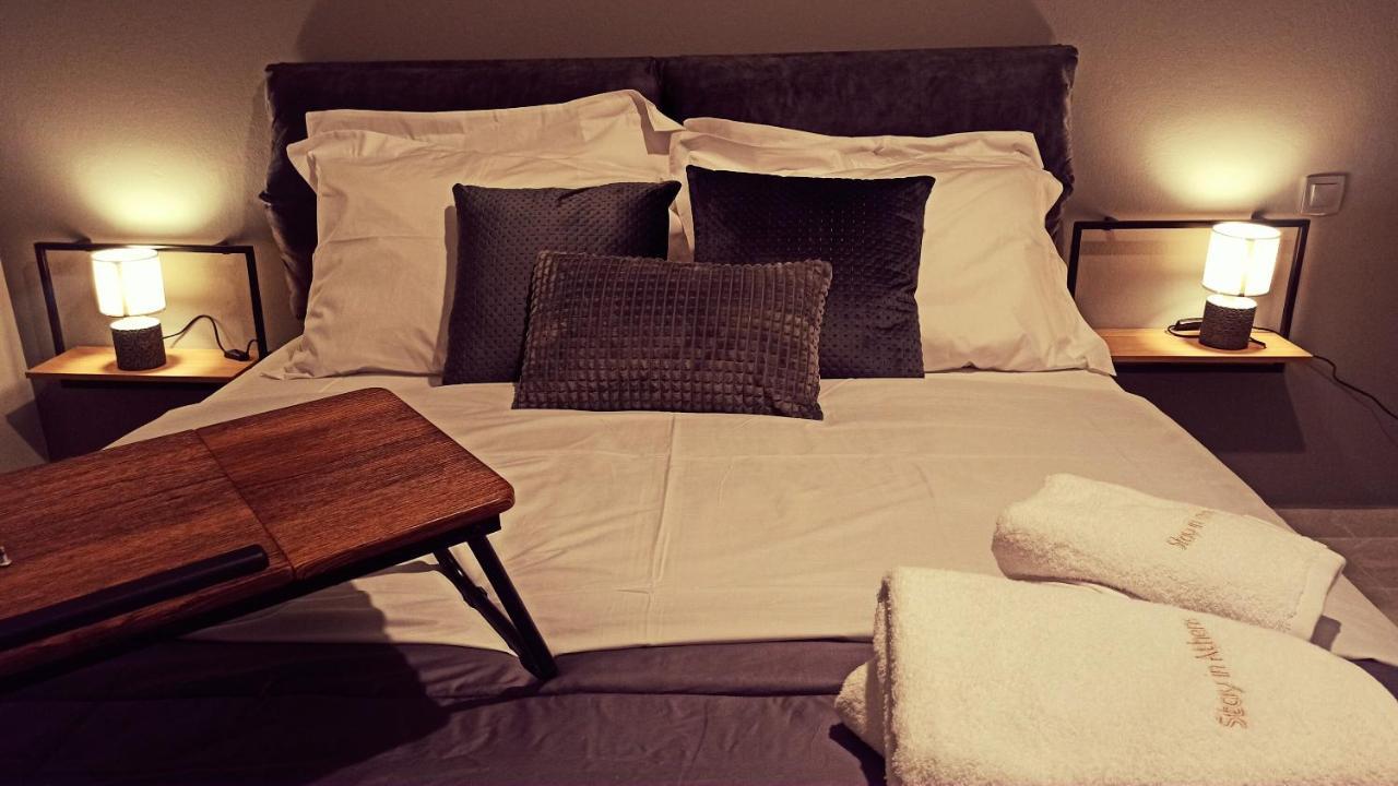Stay In Athens - Muses Luaran gambar